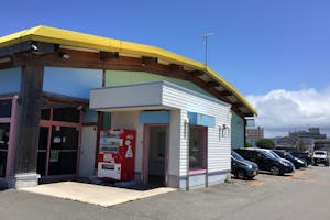 【ダイナム福井あわら店ゆったり館】キッチンカーでの出店に最適なアミューズメント施設のイベントスペース