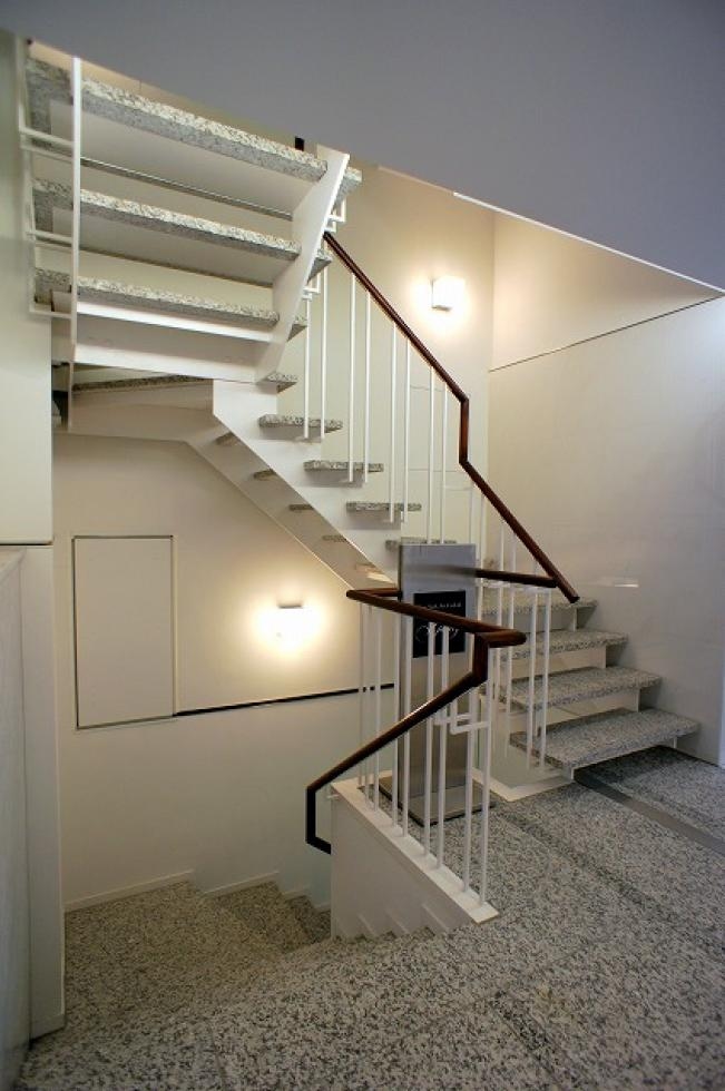 【三越駅前6分】展示会や物販に適した清潔感のあるギャラリースペース