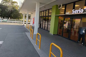 【ゆめマート 本城】屋外軒先(セリア側入口) キッチンカーや販促プロモーションにおすすめな催事イベントスペース