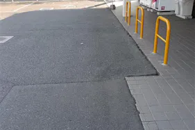 【ゆめマート 本城】屋外軒先(セリア側入口) キッチンカーや販促プロモーションにおすすめな催事イベントスペース