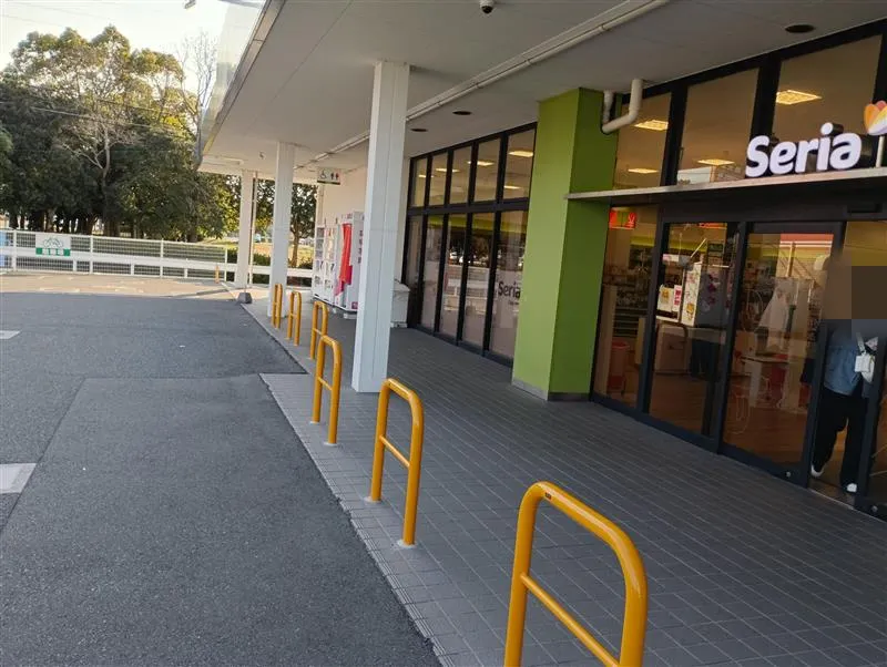 【ゆめマート 本城】屋外軒先(セリア側入口) キッチンカーや販促プロモーションにおすすめな催事イベントスペース