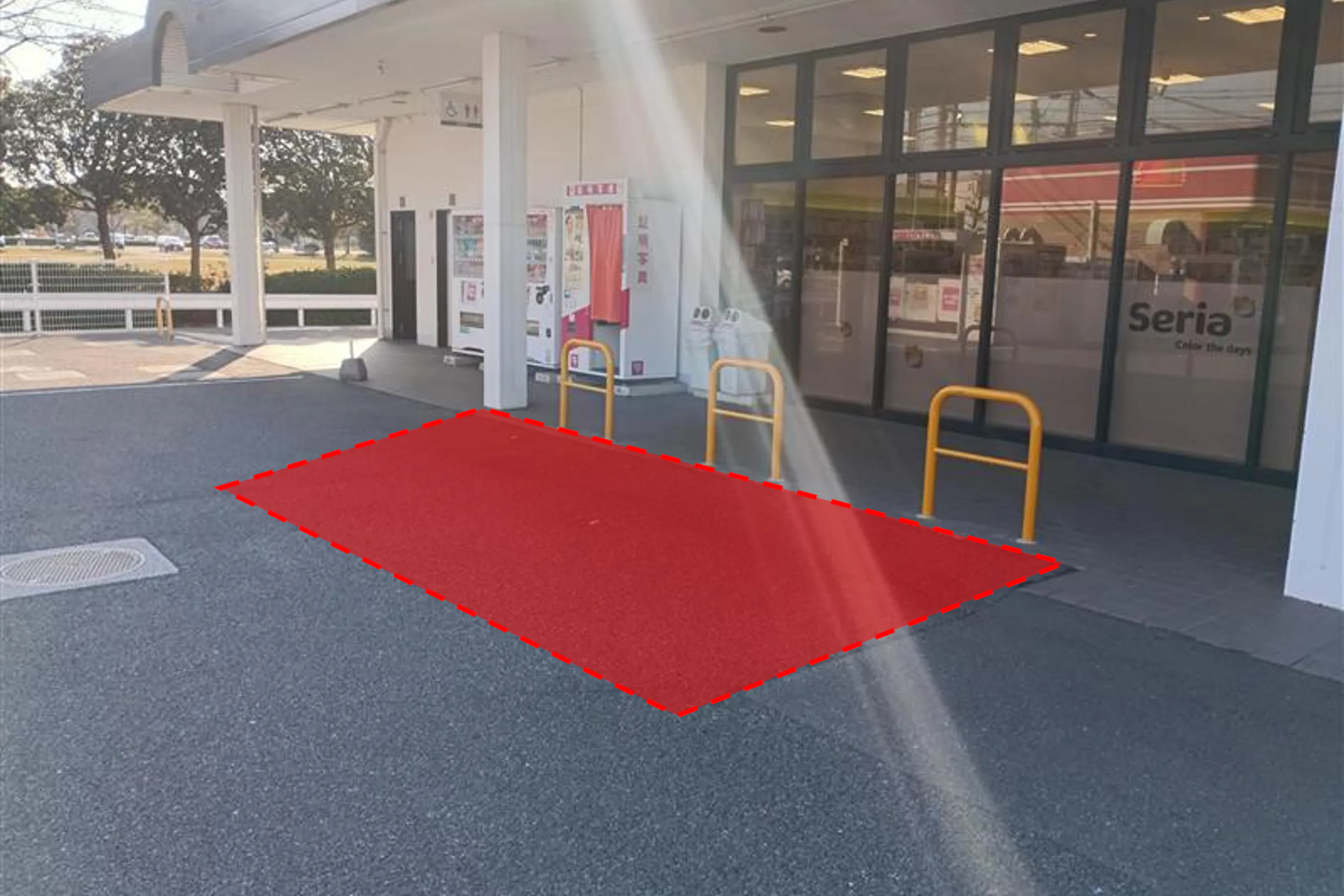 【ゆめマート 本城】屋外軒先(セリア側入口) キッチンカーや販促プロモーションにおすすめな催事イベントスペース