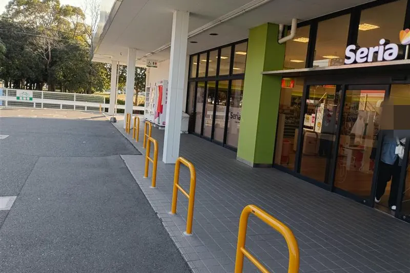 【ゆめマート 本城】屋外軒先(セリア側入口) キッチンカーや販促プロモーションにおすすめな催事イベントスペース