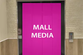 【イオンモール新利府】モール内広告 エレベーター