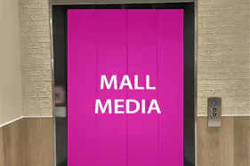 【イオンモール新利府】モール内広告 エレベーター