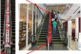 【イオンモール松本】モール内広告 エスカレーター