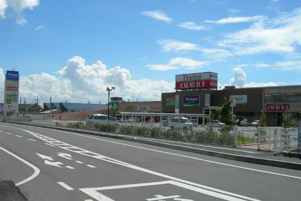 【フレスポ四日市富田】販促プロモーションやキッチンカー等の物販イベント利用が可能な1Fエレベータ前スペース