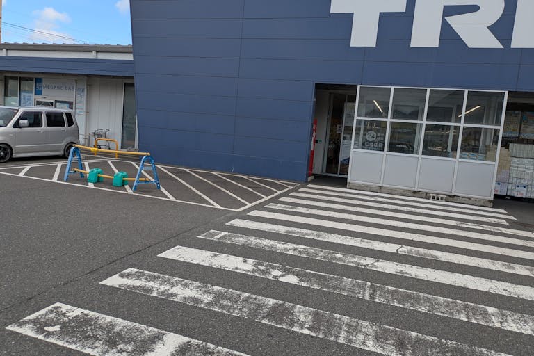 【スーパーセンタートライアル門司片上海岸店】キッチンカー出店が可能な屋外スペースの画像1