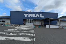 【スーパーセンタートライアル門司片上海岸店】キッチンカー出店が可能な屋外スペース