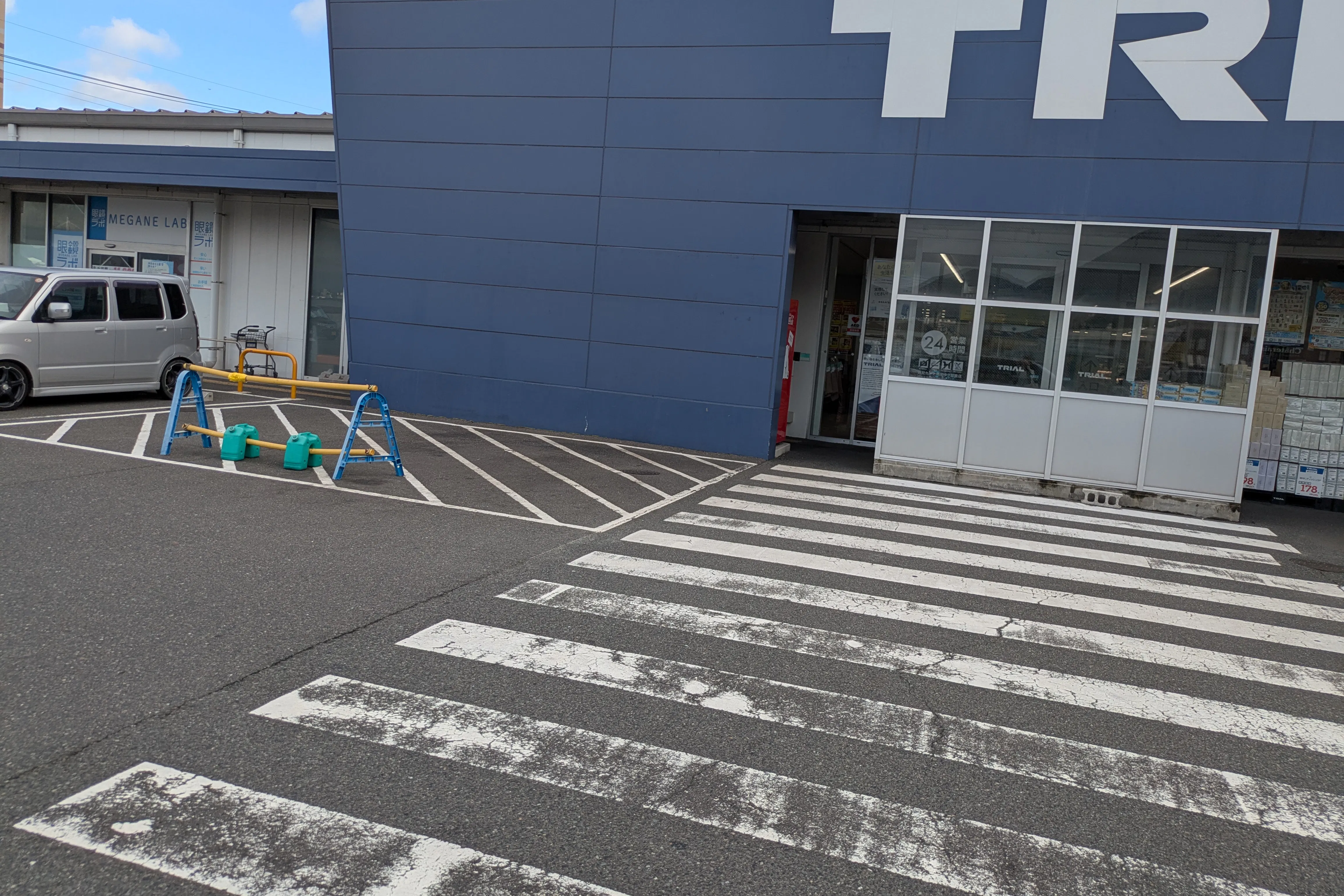 【スーパーセンタートライアル門司片上海岸店】キッチンカー出店が可能な屋外スペース