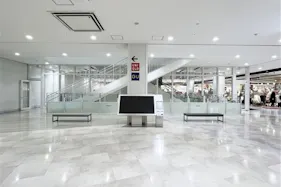 【イオンモール座間】2階南側階段横