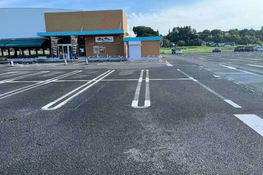 【ダイナム茨城高萩店】キッチンカー出店やプロモーションイベントに最適なアミューズメント施設の駐車場のスペース