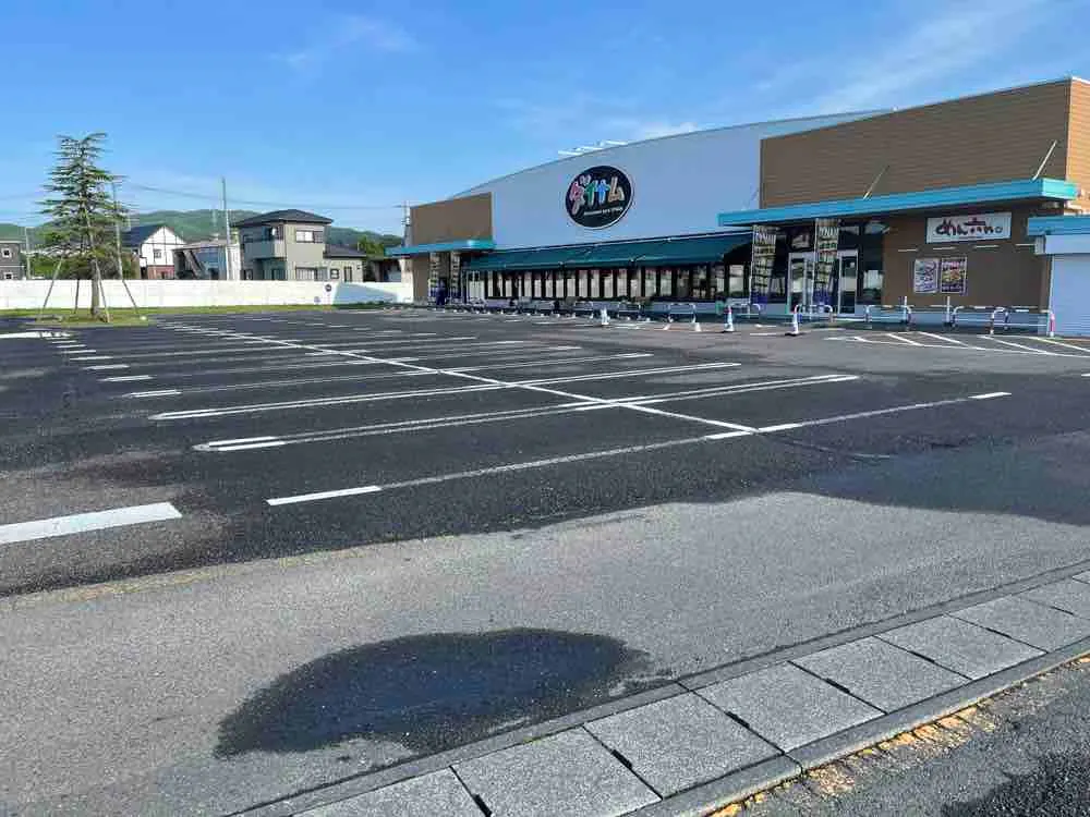 【ダイナム茨城高萩店】キッチンカー出店やプロモーションイベントに最適なアミューズメント施設の駐車場のスペース