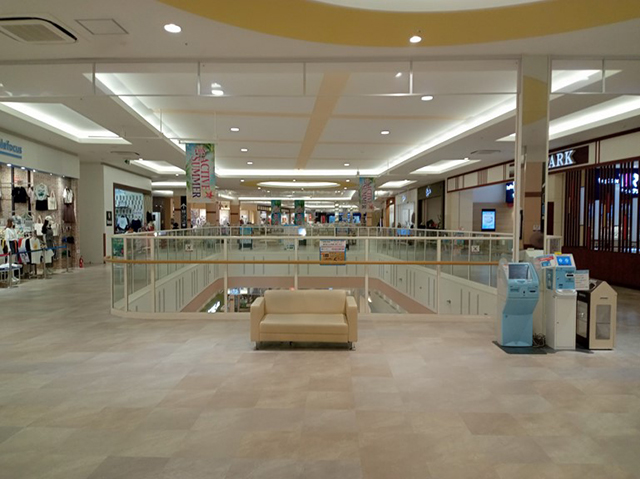 【イオンモール加西北条*】②2階モール通路①(ハニーズ前)