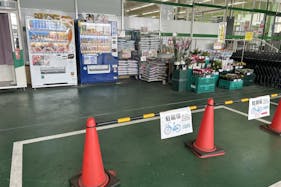 【Ichigokan+PLUS菰野】販促プロモーションに最適な自転車置き場付近の軒下スペース