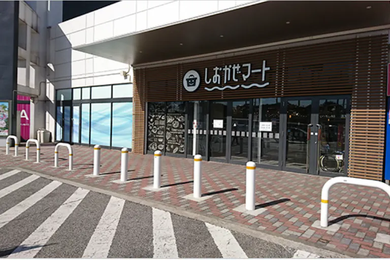 【イオンモール富津】専門店南入口外の画像1