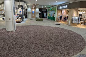【イオンモール新小松】3F イオンスタイル前スペース