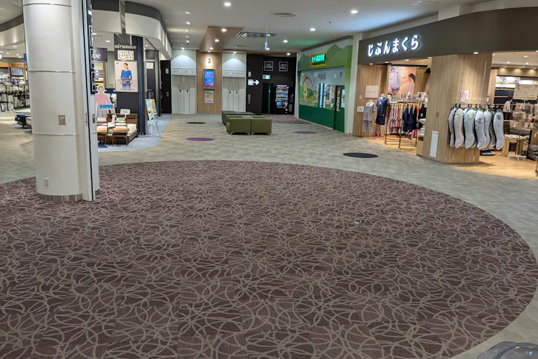 【イオンモール新小松】3F イオンスタイル前スペースの画像2