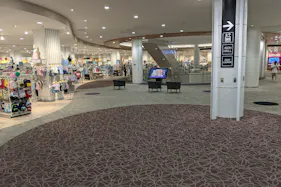 【イオンモール新小松】3F イオンスタイル前スペース