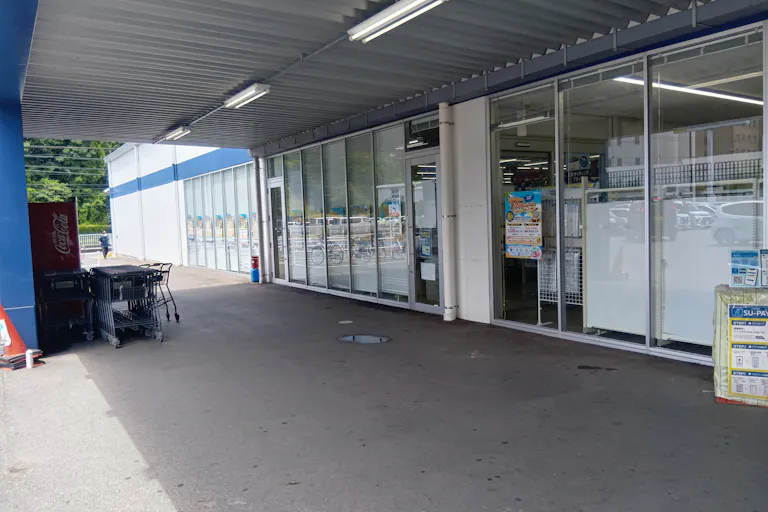 【スーパーセンタートライアル久保店】キッチンカー(調理営業)出店限定/屋外スペースの画像1