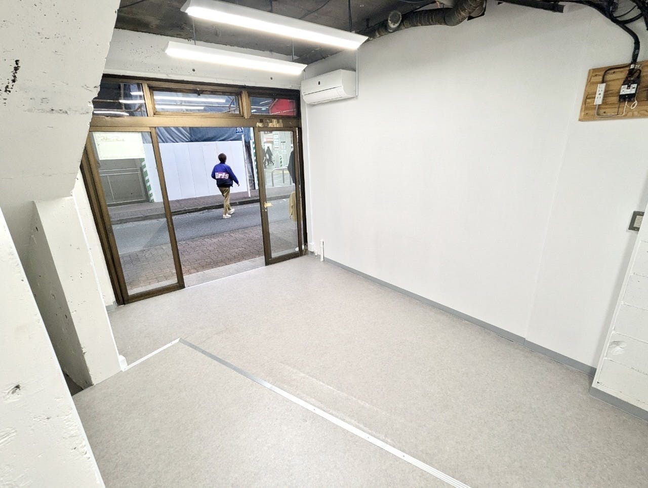 【武蔵小杉駅】路面スペースの内観4