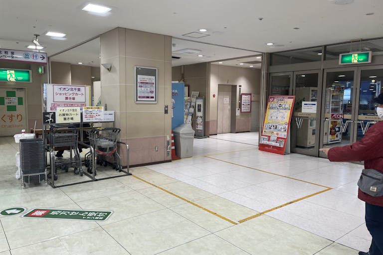 売り場から下入口方面