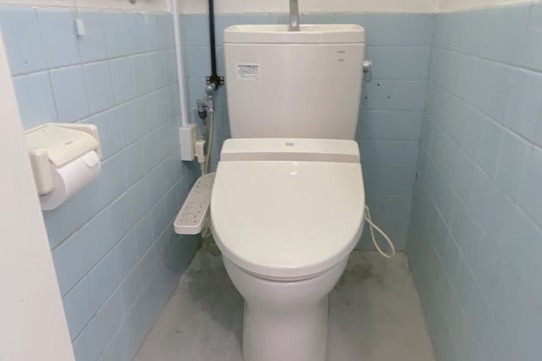 【初台駅5分】展示会・ワークショップ・撮影に適した什器も充実した白壁のスタジオの画像13