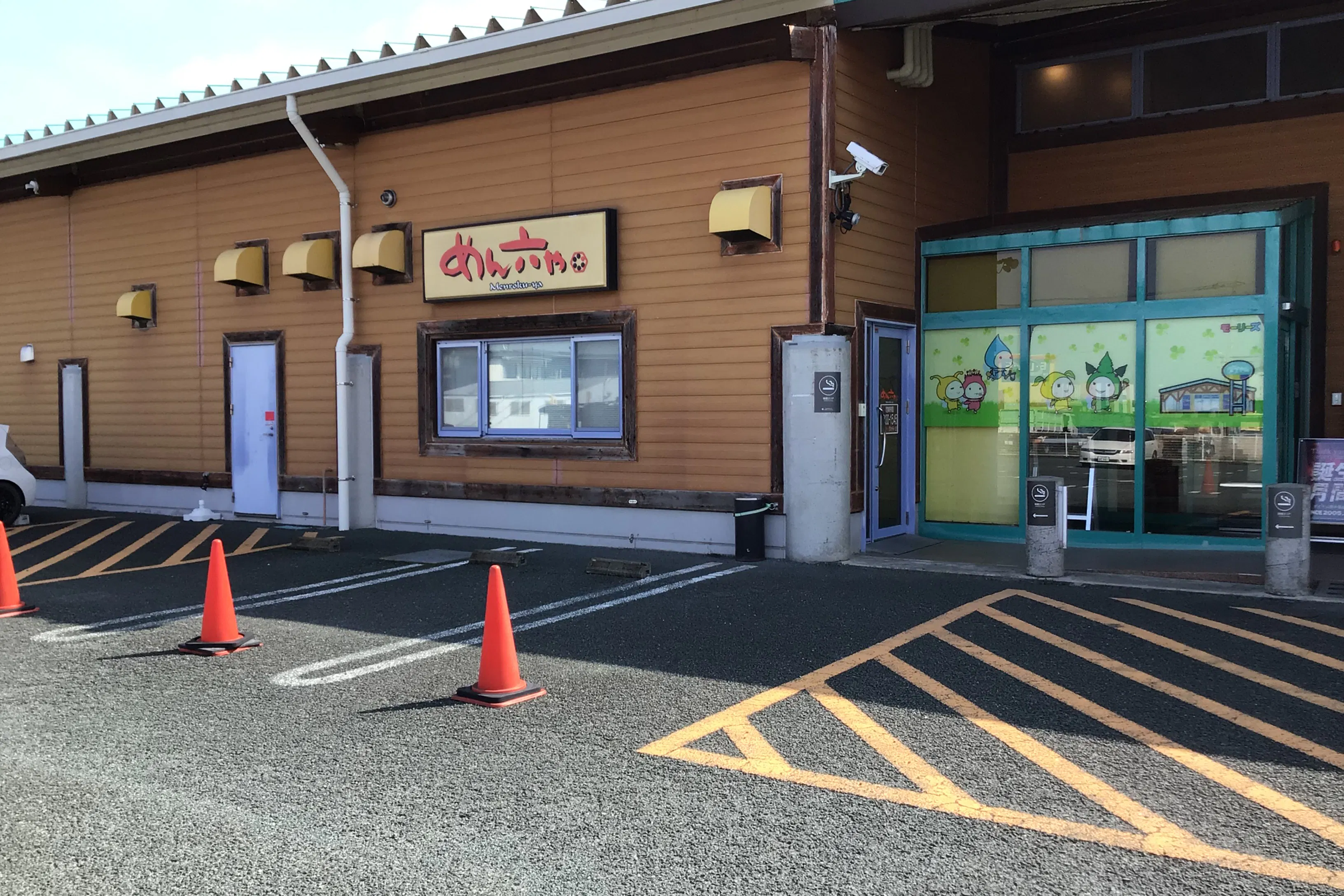 【ダイナム熊本菊池店ゆったり館】キッチンカー出店やプロモーションイベントに最適なアミューズメント施設のイベントスペース