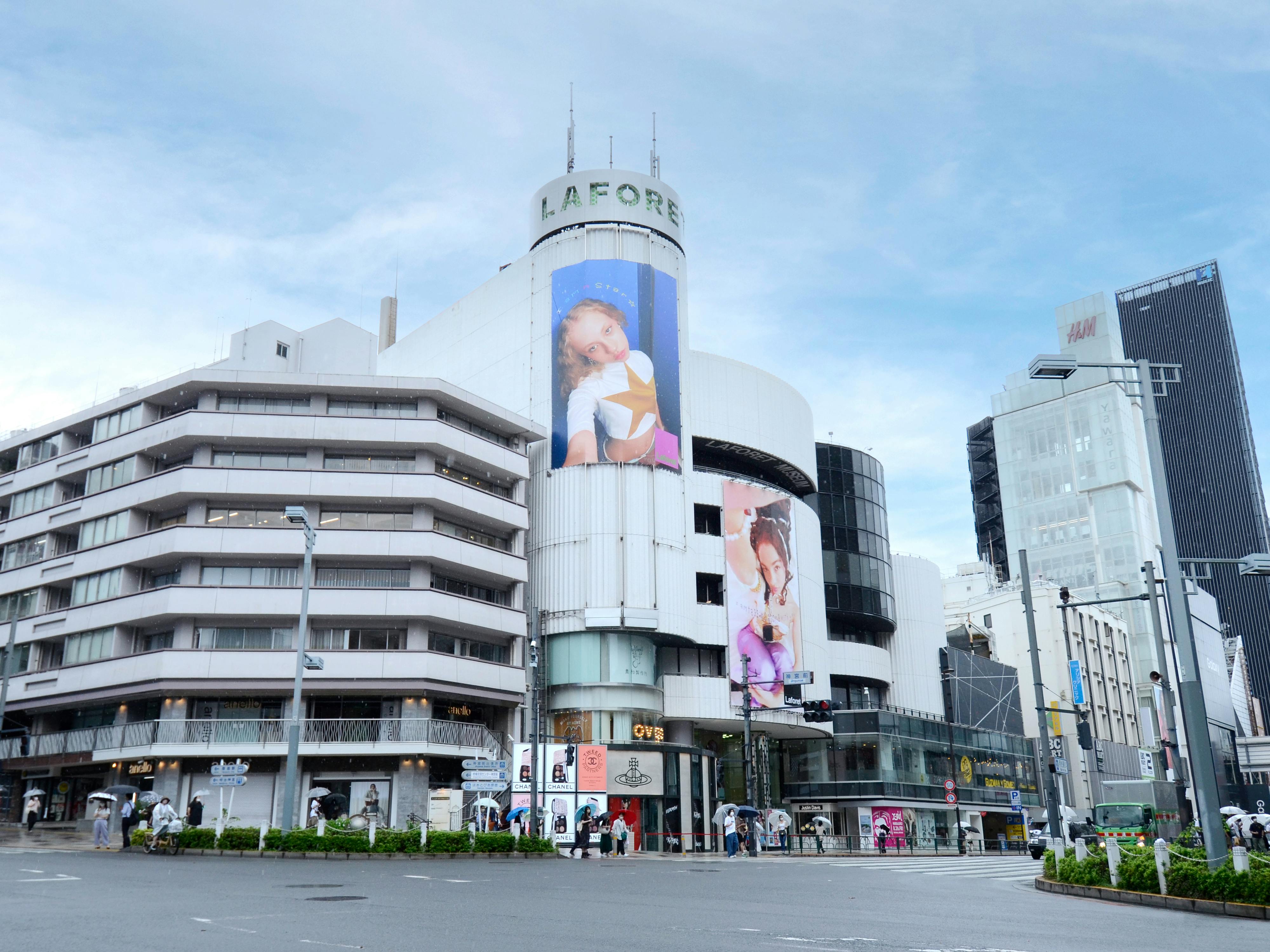 【ラフォーレ原宿/明治神宮前駅1分】愛と狂気のマーケット ポップアップストアやアート展示、商品PR等に最適、販売員スタッフ不要なラック(貸出什器)