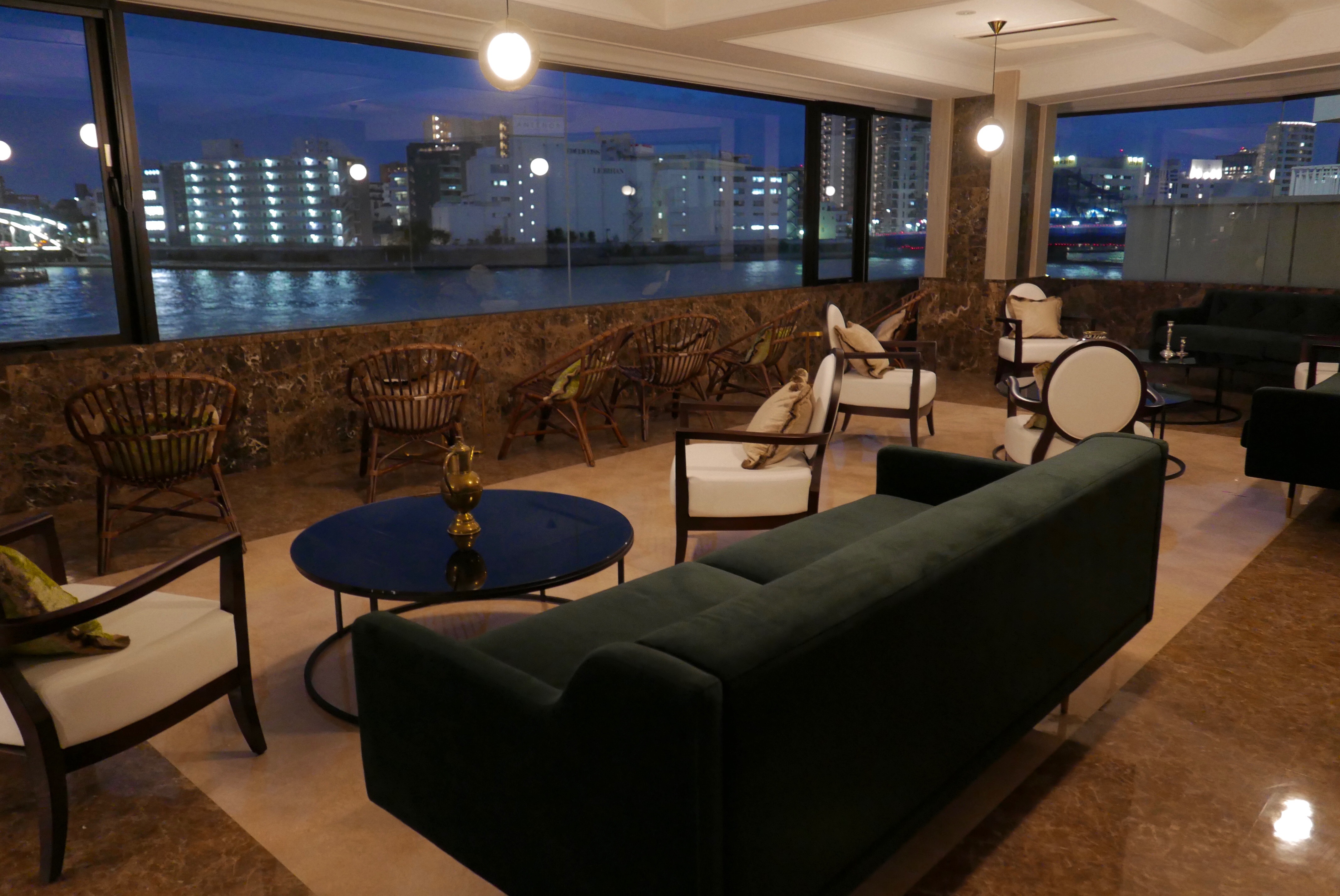 隅田川を一望することが出来ます。