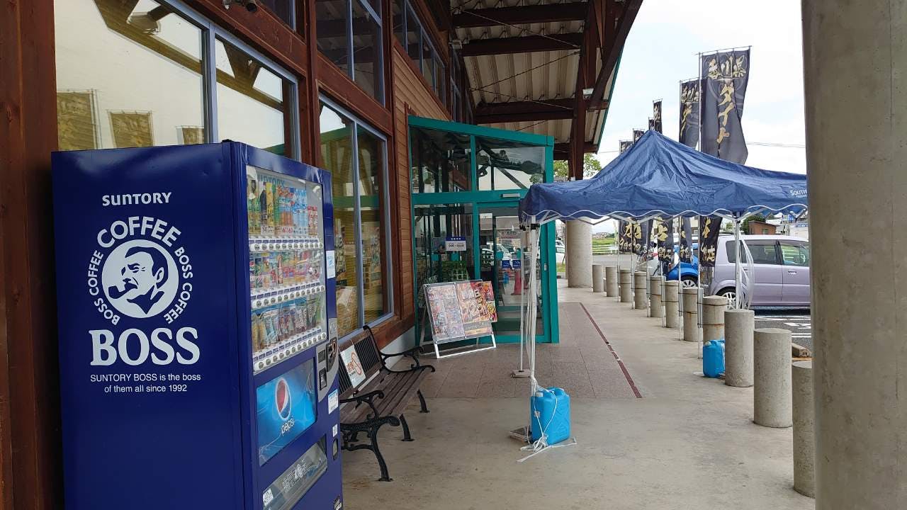 【ダイナム香川東かがわ店ゆったり館】キッチンカーや各種プロモーションに最適なアミューズメント施設のイベントスペース(出入口横)