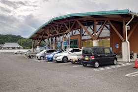 【ダイナム香川東かがわ店ゆったり館】キッチンカーや各種プロモーションに最適なアミューズメント施設のイベントスペース(出入口横)