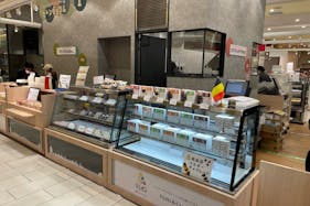 【海老名マルイ】1階 カレンダリウムF09【食物販・調理行為可能】店内入って正面、区画内に調理厨房あり、什器付き