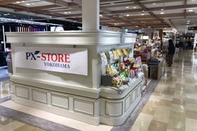 【町田マルイ】3階 カレンダリウムD08【食物販・物販】エスカレーター正面、備え付什器・ストックありのスペース