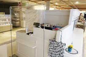 【町田マルイ】3階 カレンダリウムD08【食物販・物販】エスカレーター正面、備え付什器・ストックありのスペース