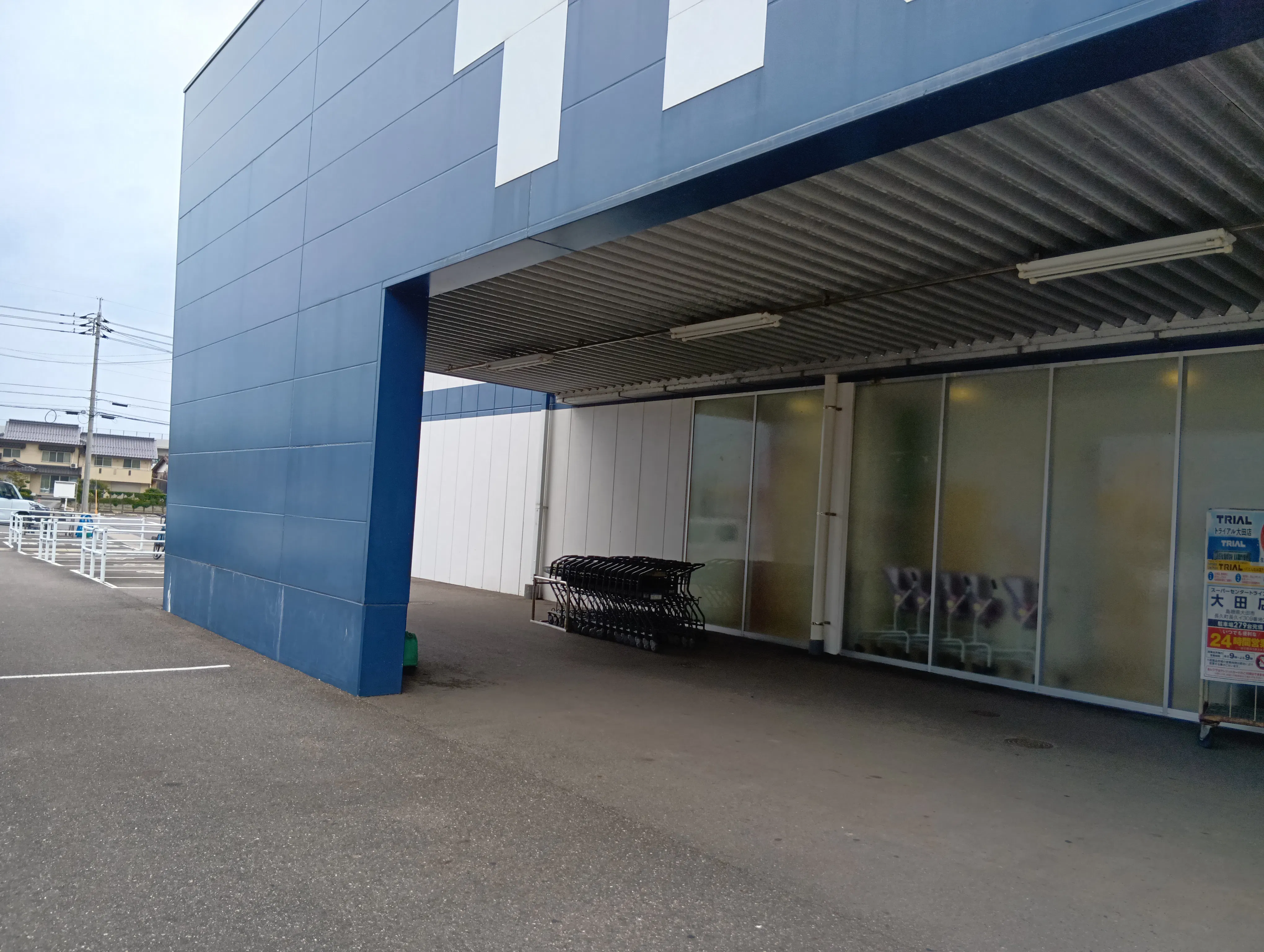 【スーパーセンタートライアル益田店】キッチンカー（調理営業）出店限定/屋外　Ⓐキッチンカースペース