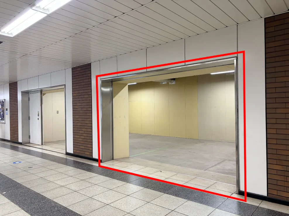 【横浜市営地下鉄ブルーライン関内駅・改札外B区画（中央）｜割引キャンペーン実施中】物販、食物販のポップアップストアに最適な人通りの多い改札外イベントスペース