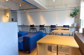 【紙屋町東電停 徒歩1分】アパレル関係の展示会やワークショップなどに適した自然光豊かで清潔感のあるイベントスペース