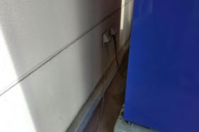 【ミスターマックス 土井店】宝くじ側入口 販促プロモーションや物販用途に最適な総合ディスカウントストアの催事イベントスペース