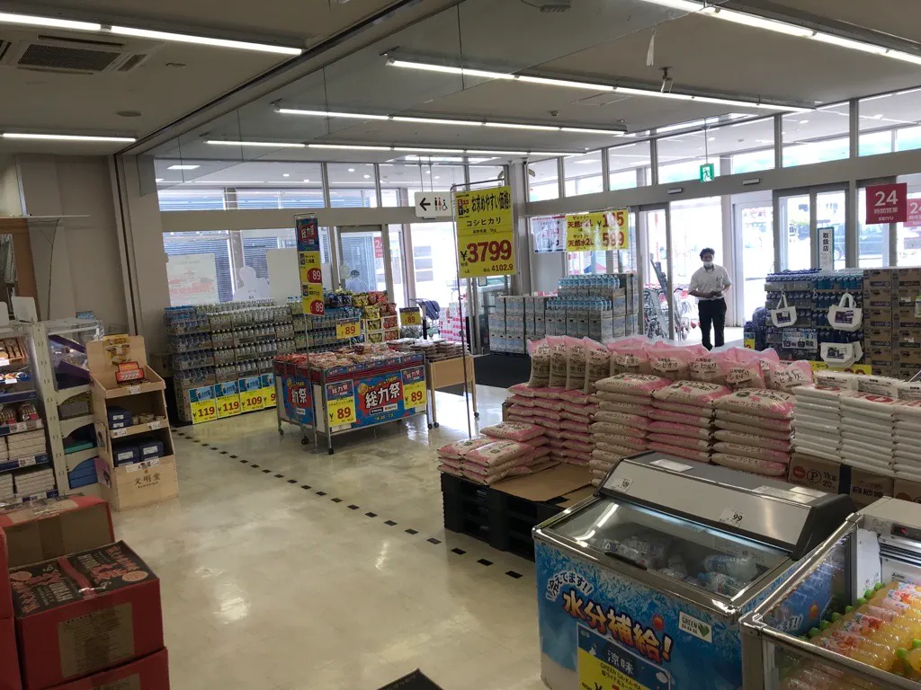【西友　茅野横内店】入口前売場　ポップアップストア(物販、食物販)やプロモーション用途に最適なスーパー店内催事イベントスペース