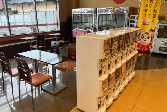 【ウジエスーパー中里店】販促プロモーションや物販に最適なイートインコーナーのレンタルスペース