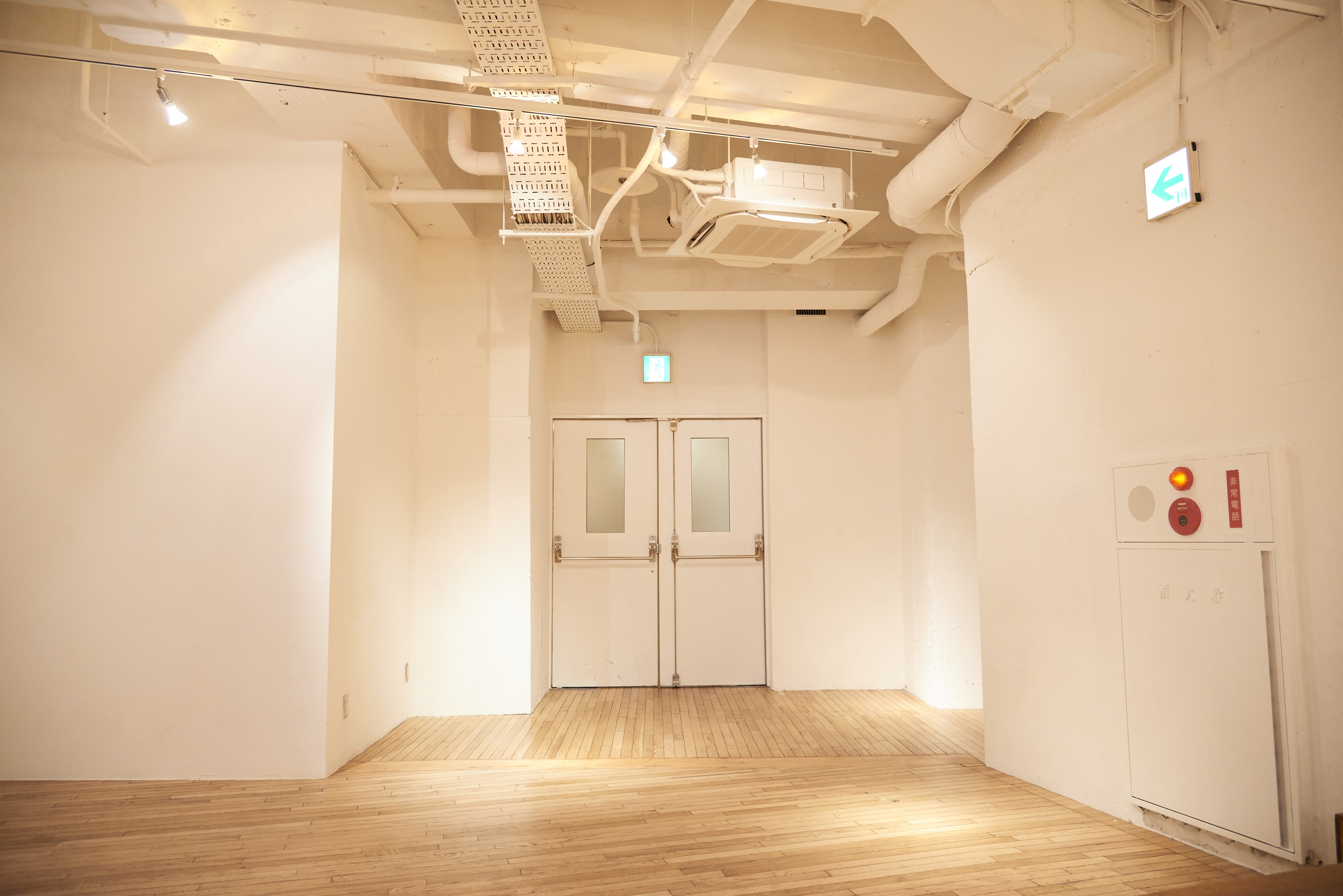 【代官山駅2分】アパレルの展示会場や音楽イベント、撮影等に最適な小上がりのあるイベントスペース