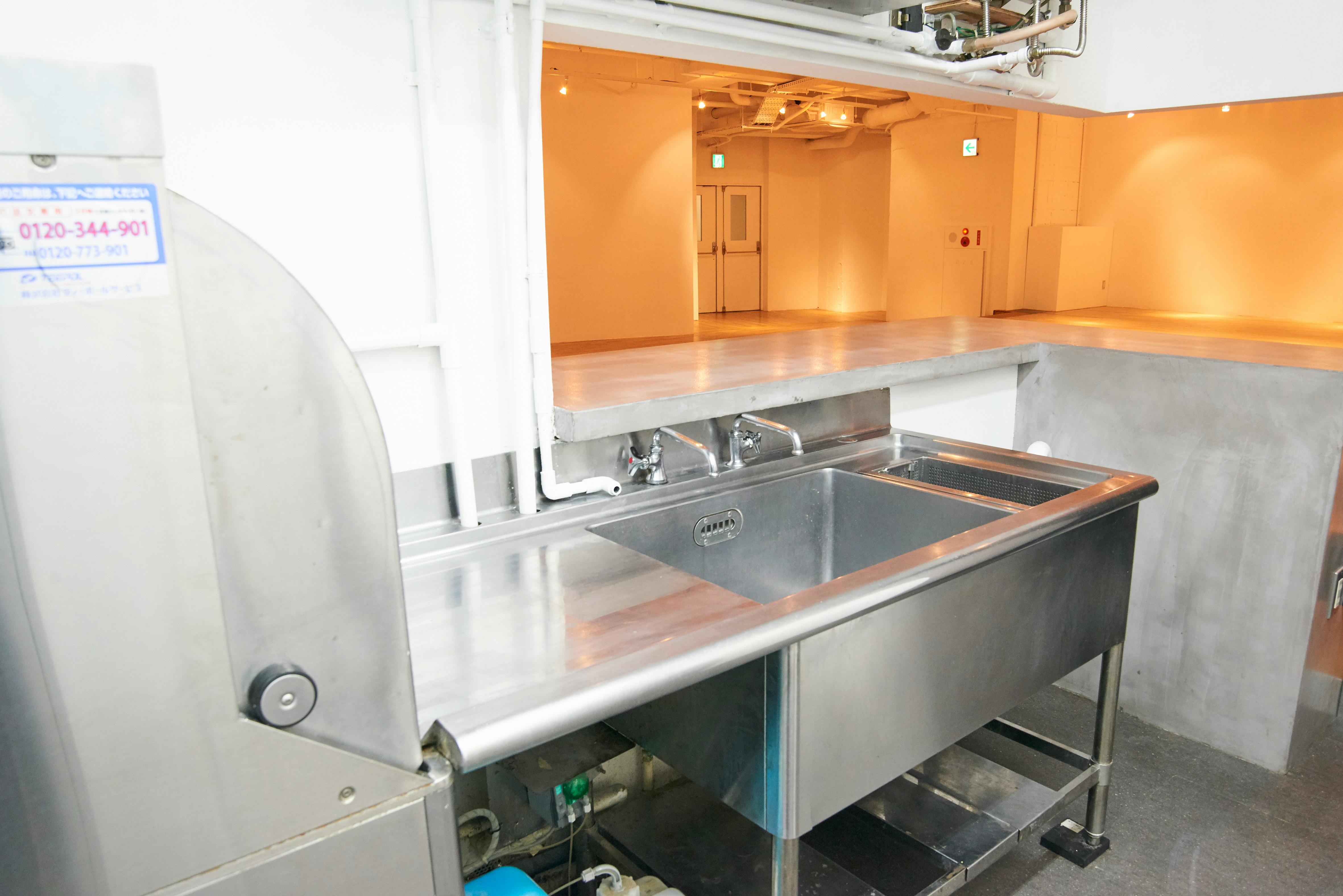 【代官山駅2分】アパレルの展示会場や音楽イベント、撮影等に最適な小上がりのあるイベントスペース