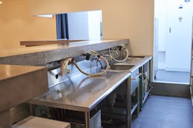 【代官山駅2分】アパレルの展示会場や音楽イベント、撮影等に最適な小上がりのあるイベントスペース