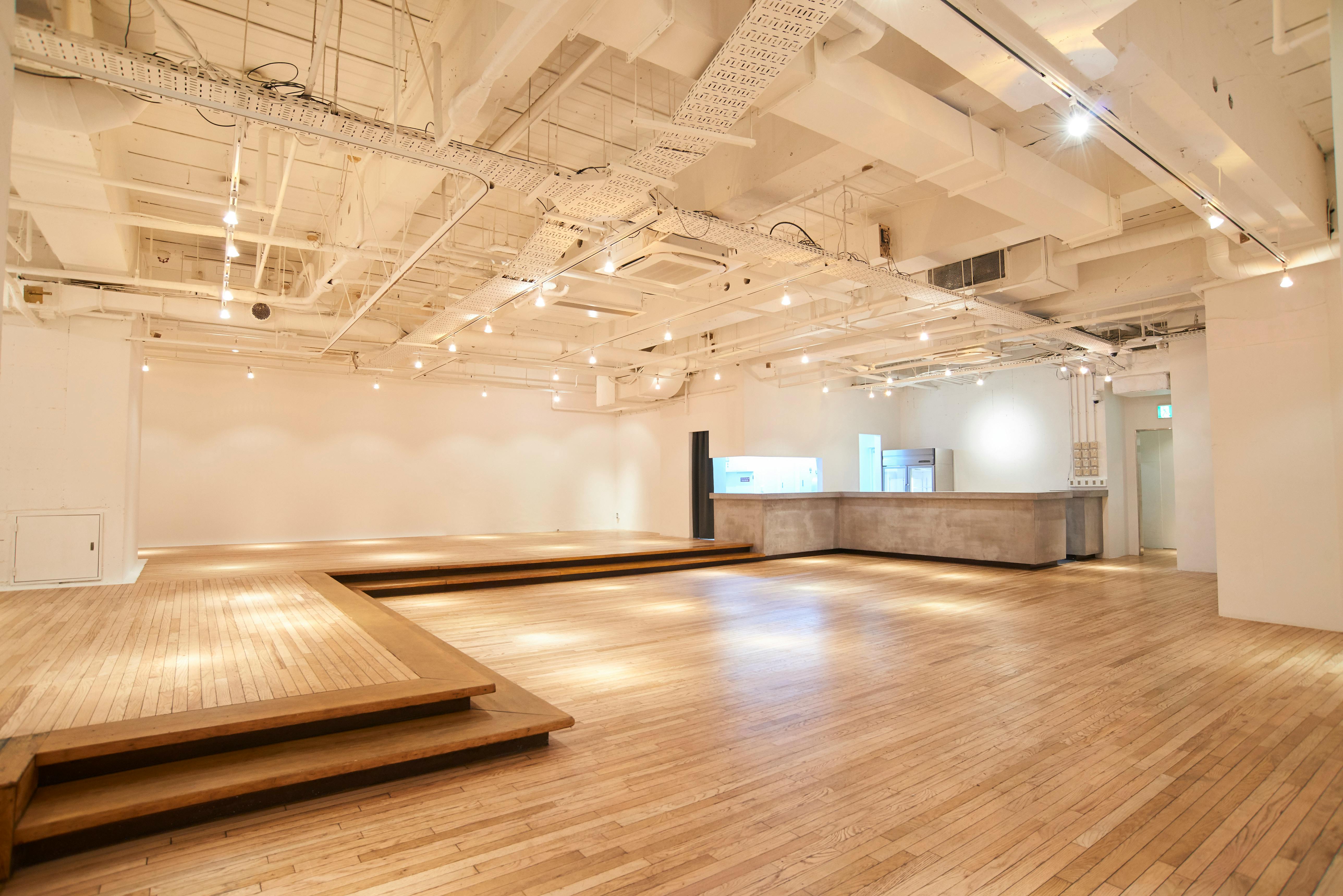 【代官山駅2分】アパレルの展示会場や音楽イベント、撮影等に最適な小上がりのあるイベントスペース