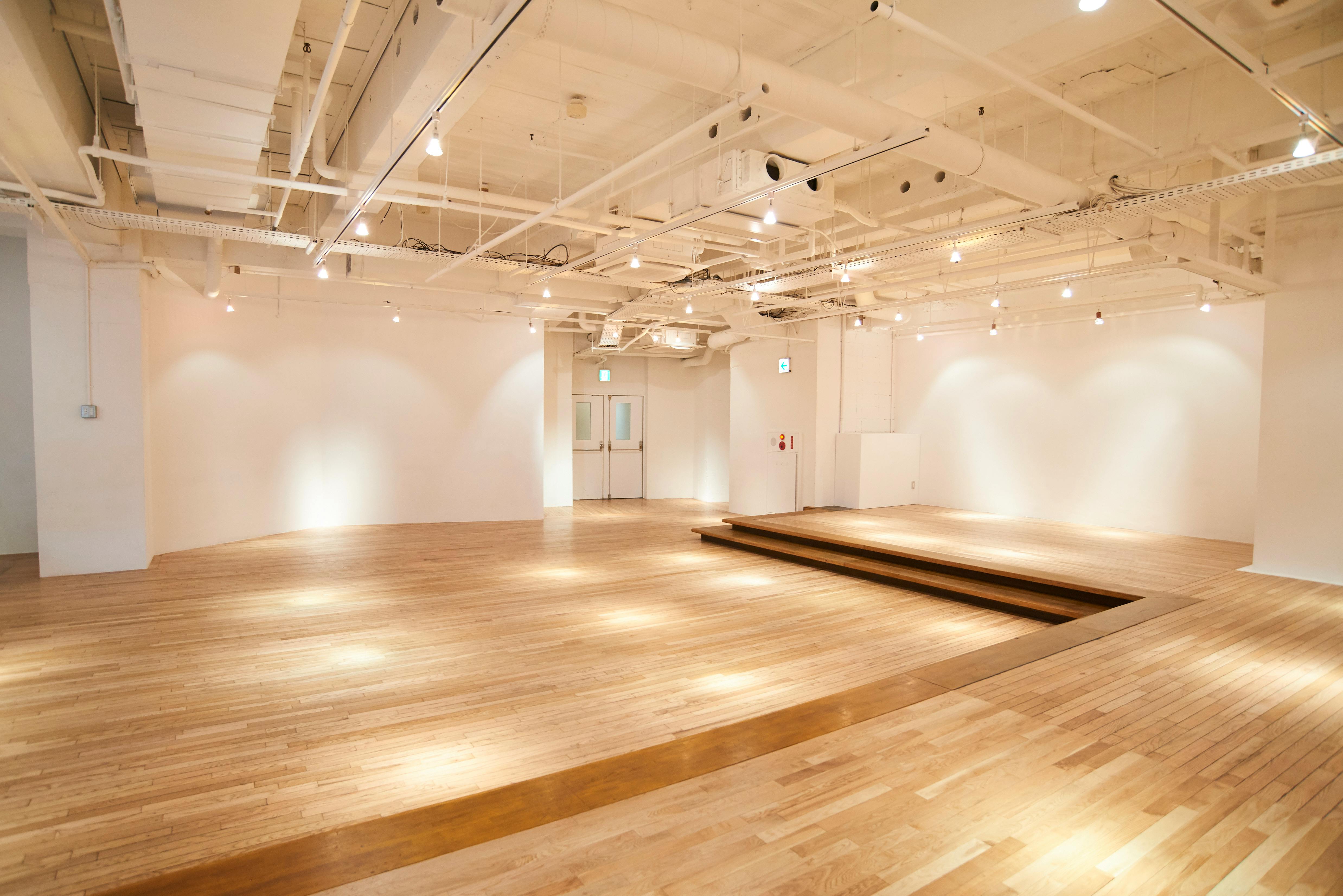 【代官山駅2分】アパレルの展示会場や音楽イベント、撮影等に最適な小上がりのあるイベントスペース