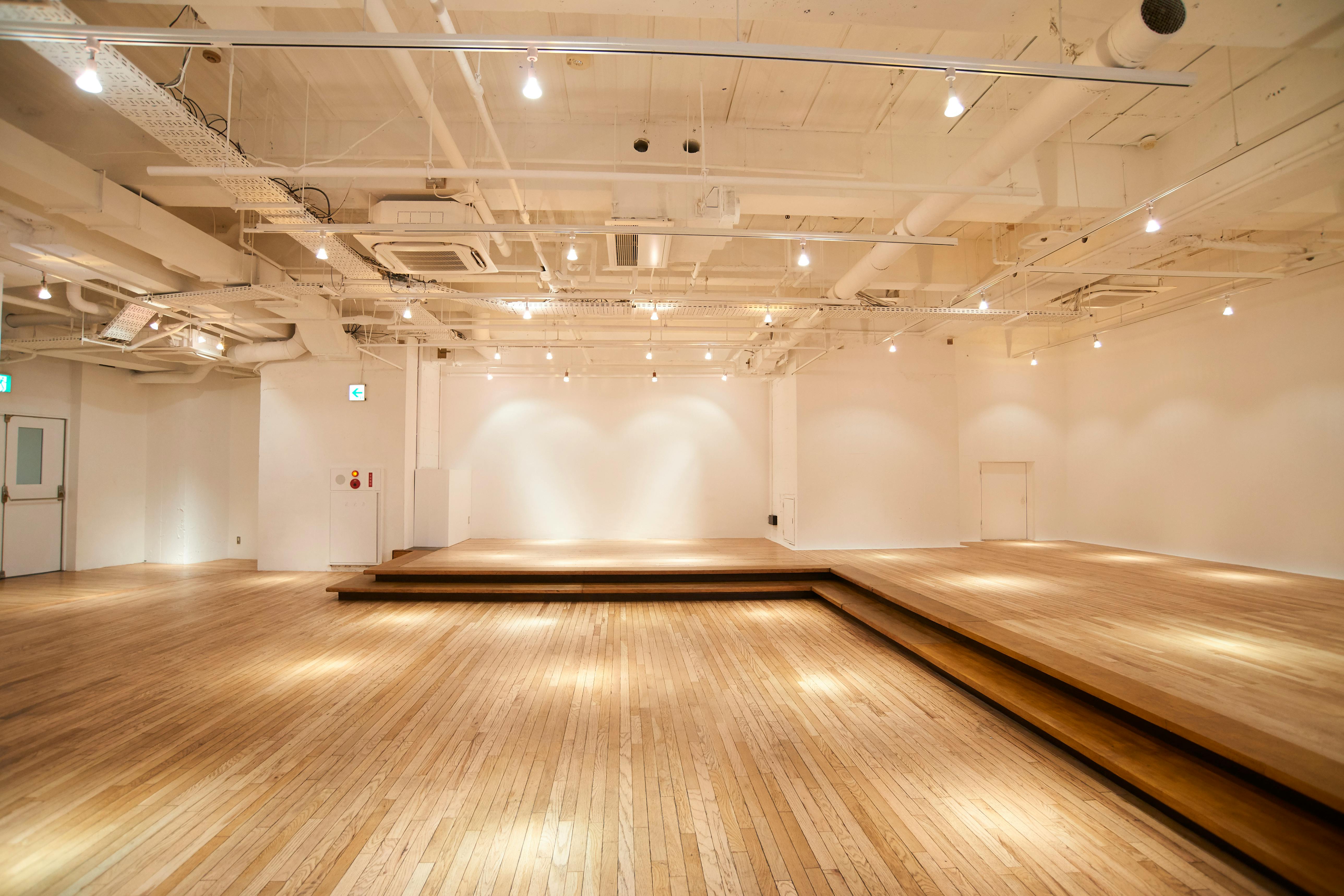 【代官山駅2分】アパレルの展示会場や音楽イベント、撮影等に最適な小上がりのあるイベントスペース