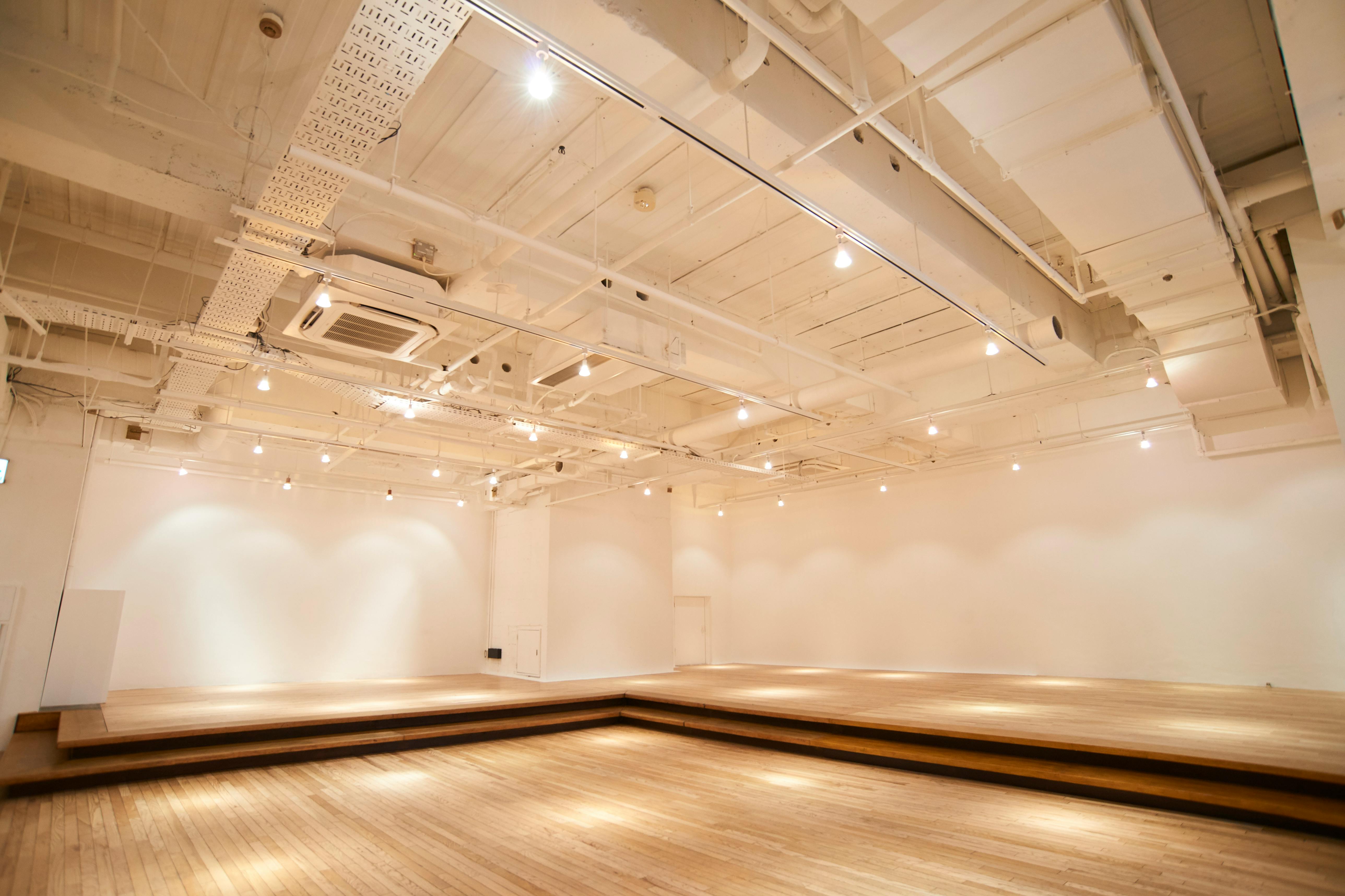 【代官山駅2分】アパレルの展示会場や音楽イベント、撮影等に最適な小上がりのあるイベントスペース