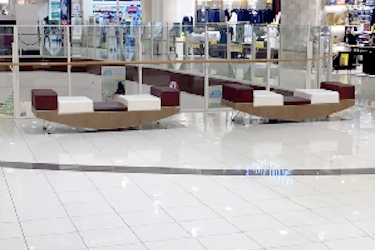 【イオンモール広島祇園】2階 メガネの田中前の画像1