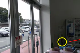 【ミスターマックス 飯塚花瀬店】家電側入口 プロモーションや物販用途に最適な総合ディスカウントストアの催事イベントスペース